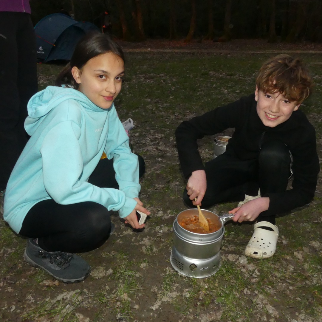 Year 9 Girls on Bronze DofE practice weekend 